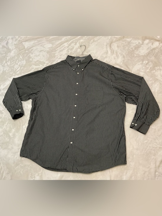 Roundtree & Yorke Other - Roundtree & Yorke Black and White Pinstripe Button-Down Shirt